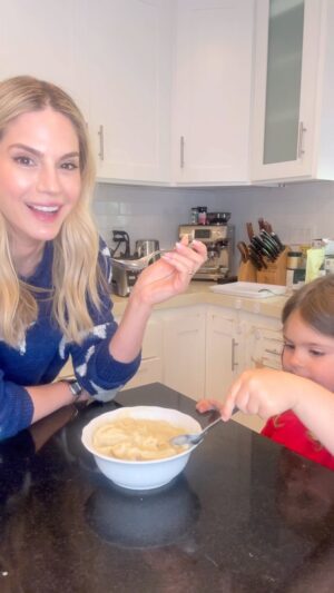 Kelly Kruger Instagram - HERE! 👇🏻👇🏻👇🏻 

If you’re craving something sweet, tangy, creamy and refreshing you will LOVE THIS!!! It takes 5 min to make if you decide not to freeze it again . 

**comment “Sorbet” or “Recipe” to get the exact recipe sent to your DM! 

The perfect summer treat! 

#sorbet #dairyfree #snack #easyrecipe #smoothie #recipeshare #healthyfood #healthysnack #yum #eeeeeats