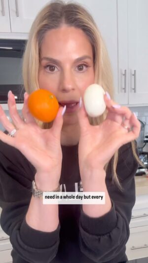 Kelly Kruger Instagram - I wanted to share this because eggs are an amazing high protein snack or meal but they’re also so good for you!! We’ve had a lot of confusing information in the past about them but eggs are a super healthy way to go in my opinion and the research that I have done.

Are you a fan of eggs? Do you want more egg recipes? 

#eggs #egg #health #healthyfood #highprotein