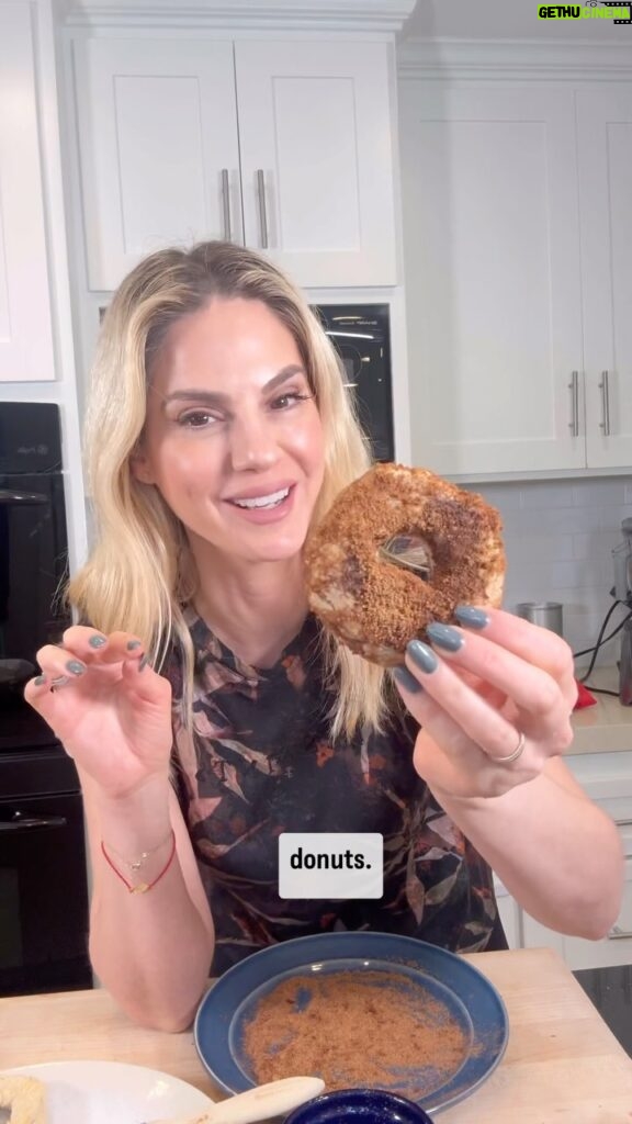 Kelly Kruger Instagram - HERE 👇🏻 For everyone who doesn’t like almond flour, here are 2 ingredient (ok 3) gluten free donuts that can be high protein if you use Greek yogurt. Note: if your dough is too wet and sticky add more flour and vice versa Ingredients 1 3/4 cup gluten free flour or regular self rising flour 1 cup vanilla yogurt 2 teaspoon baking powder (leave out if using self rising ) Use oil on your hands to prevent it from being too sticky Air fry at 350 for about 8-9 minutes #glutenfree #donuts #refinedsugarfree #easyrecipe #baking #eeeeeats #feedfeed #vegan