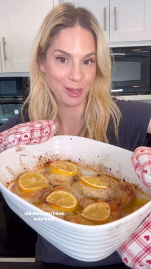 Kelly Kruger Instagram - Here!! 👇🏻👇🏻👇🏻👇🏻

lemon Garlic Butter chicken the quickest and easiest way!! 

**Comment “recipe” and I’ll DM you a link to the full recipe. As always, gluten free and delicious. 

Who’s making it?

#recipe #chickenrecipes #lemon #butter #glutenfree #glutenfreerecipe  #easyrecipe #easymeals #dinnerideas #eeeeeats #buzzfeedfood #feedfeed #highprotein