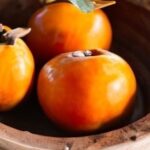 Kelly Kruger Instagram - Persimmons are still in season! They are loaded with antioxidants and vitamins and are delicious as a snack but if you blend them up into a paste and use it as a face mask it is soooo good for your skin! Sometimes the most healing things can be right in your kitchen. Benefits Improves skin texture Reduces scarring Reduces inflammation Can prevent sun damage Would you do this mask or stick to eating it? #skincare #DIY #beautyhacks