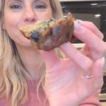 Kelly Kruger Instagram – Here! 👇🏻 🫐 🍌 

This banana blueberry bread does not last long in my house! It’s gluten free, dairy free and refined sugar free.

*comment “Recipe” and I’ll DM you the full recipe ❤️

Will you be trying this one? 

#bananabread #blueberry #easyrecipe #glutenfree #eeeats #buzzfeedfood #feedfeed #snacks #refinedsugarfree