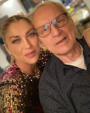 Kelly Pfaff Instagram - Merry Christmas 🎄 Familie Pfaff - Gooris 🥂🫶 2023