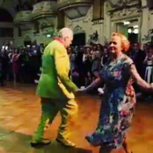 Kelly Preston Instagram - I love this so much!!! He’s 94 and she’s 91. I hope this is still @johntravolta and I in 30yrs!! 💕♥️