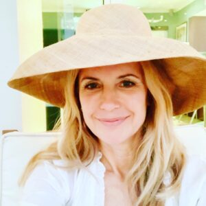 Kelly Preston Instagram - Happy Sunday ☀️