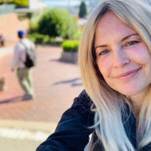Kelly Preston Instagram - Tuesday in San Francisco 🌸