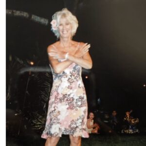Kelly Preston Instagram - Happy Mother’s Day mom I love you so much! This is one of my favorite pictures of you doing the hula. 🌸