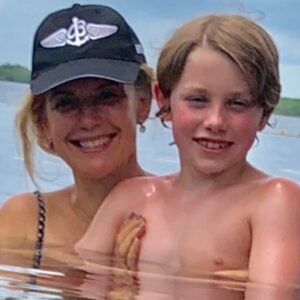 Kelly Preston Instagram - Happy Sunday 🌸🧡
