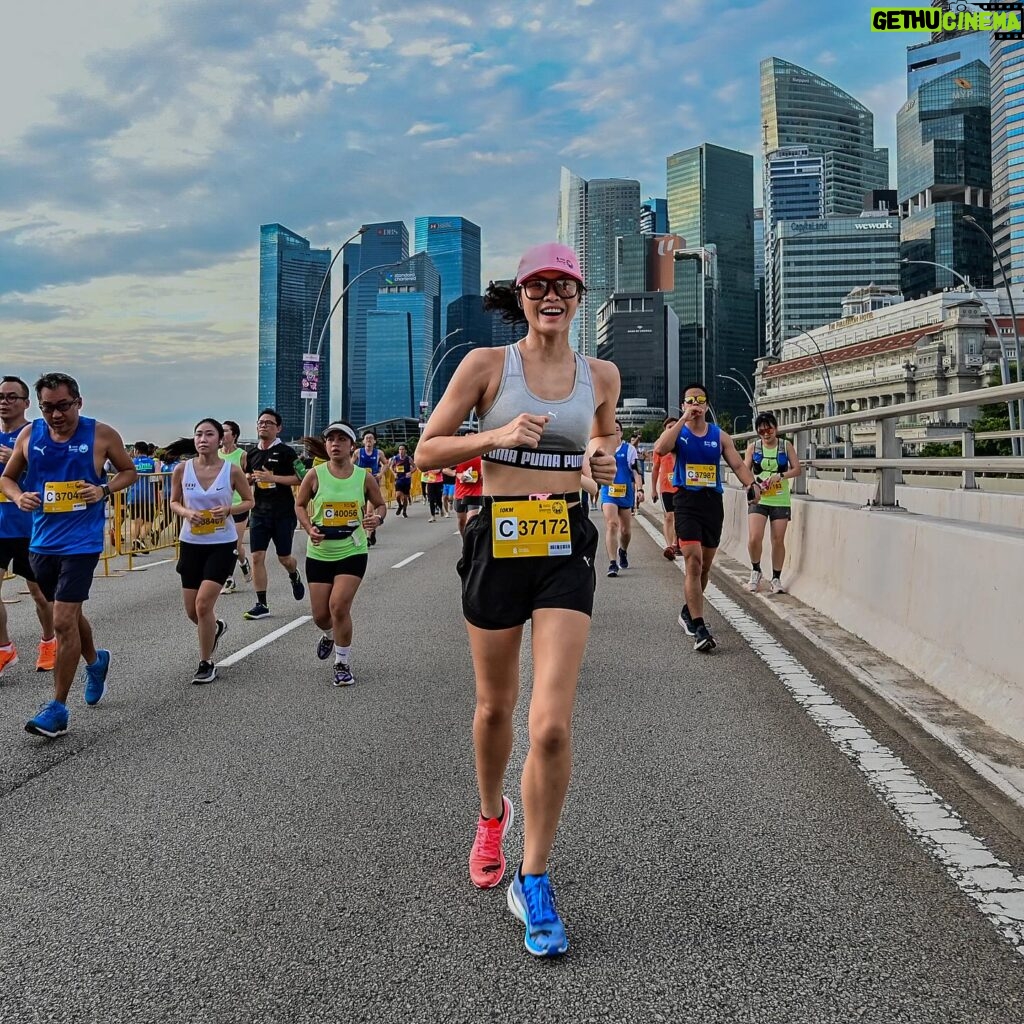 Kelly Tandiono Instagram - That was so fun running in Singapore last weekend thank you @puma @pumarunning I had so much fun running and testing out the new Nitro Elite ❤️ . 📸 @kopi.jepret . #Running #runner #pumarunning #Singapore