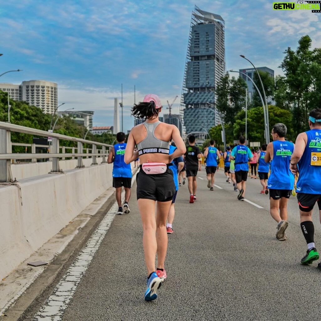 Kelly Tandiono Instagram - That was so fun running in Singapore last weekend thank you @puma @pumarunning I had so much fun running and testing out the new Nitro Elite ❤️ . 📸 @kopi.jepret . #Running #runner #pumarunning #Singapore