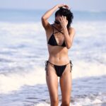 Kelly Tandiono Instagram - Currently pretending I’m at the beach 🏝️ ☀️🌊 . #currentmood #missingtheocean #beachmood #covermenot #covermenotpeople