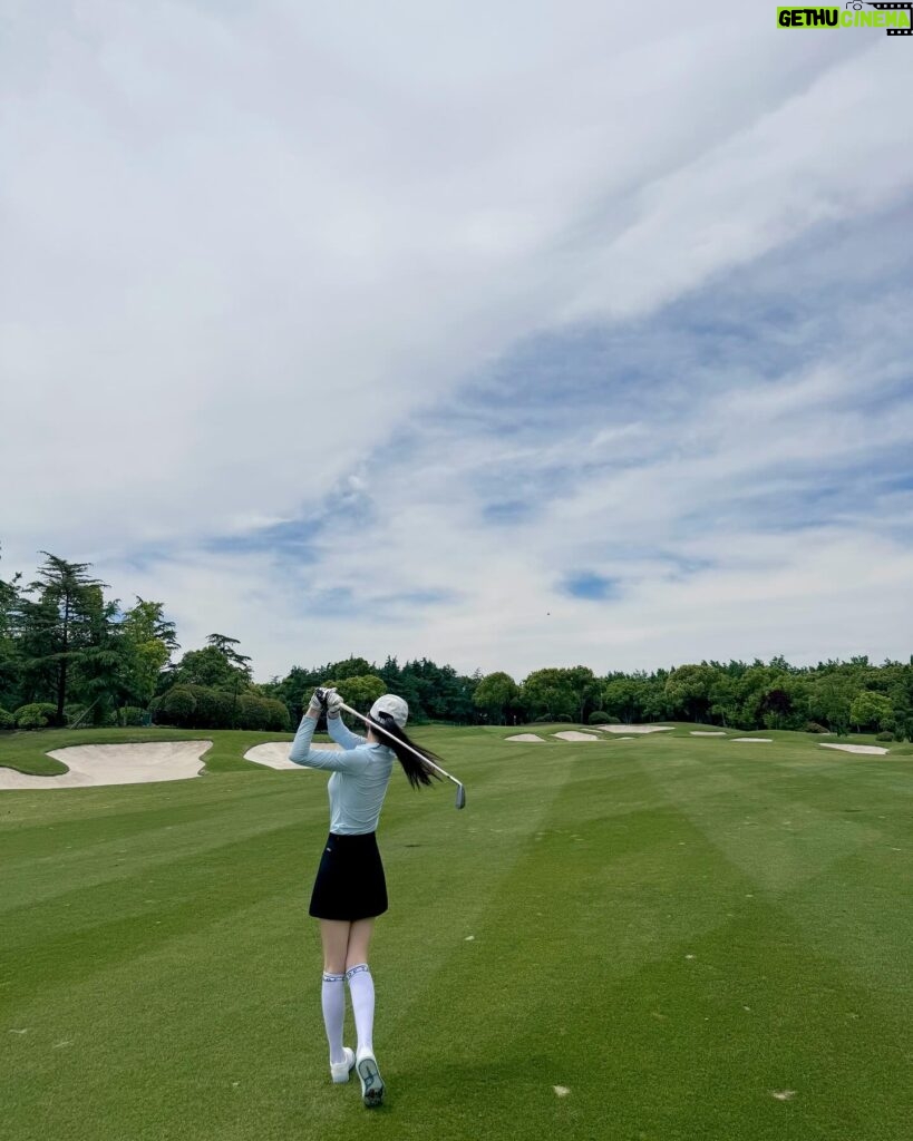 Kelly Yu Instagram - Golf girl~