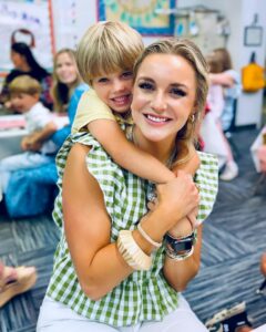 Actress Kelsey Barnard Clark HD Instagram Photos and Wallpapers June 2024