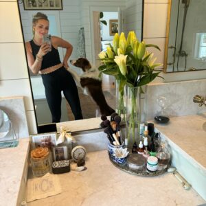 Kelsey Barnard Clark Instagram - Two things I’m currently thrilled about : this @tjmaxx @jessicasimpsonstyle scalloped set and the fact that I’m in town an entire 3 weeks to be able to work out in it . That’s all bye y’all.