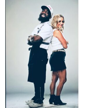 Kelsey Barnard Clark Instagram - T O N I G H T me and the king go head to head in a quite epic battle. I was there, I would know. Y’all don’t wanna miss the fun.

#TournamentOfChampions Season V on @foodnetwork TONIGHT at 8/7C or @streamonmax