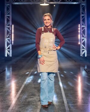 Kelsey Barnard Clark Instagram - T O N I G H T me and the king go head to head in a quite epic battle. I was there, I would know. Y’all don’t wanna miss the fun.

#TournamentOfChampions Season V on @foodnetwork TONIGHT at 8/7C or @streamonmax