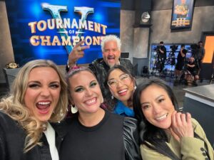 Kelsey Barnard Clark Instagram - Did ya hear ?! TOC is back y’all! ⭐️⭐️⭐️⭐️⭐️

The magic begins Sunday February 18 on @foodnetwork