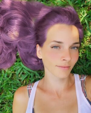 Kendra Santacruz Instagram - New month , new hair!! 
How do you like it? 

Nuevo mes, nuevo pelo, que tanto les gusta? 

#messyhairdontcare #newlook #purple #may #miami #miamibeach #portrait