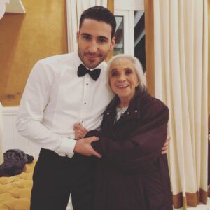 Kenia Gascón Instagram - Mi amada madre #taraparra con mi actor favorito #miguelangelsilvestre 
Woooow qué emoción!!!!