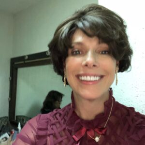 Kenia Gascón Instagram - No te pierdas la última semana. 
#silvialaserie @canalestrellas