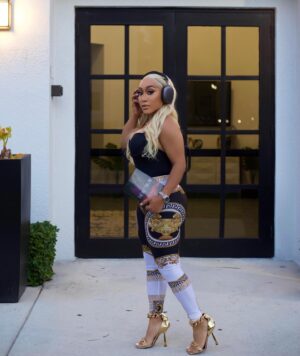 Kenisha “Miami Tip” Myree Instagram - Walking into my purpose with my head high and full of gratitude💫
•
“THE BOTTOM LINE” audio book available now!