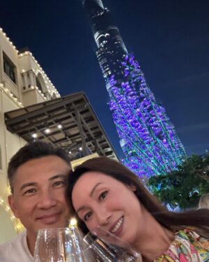 Kenix Kwok Ho-Ying Instagram - Cheers 🎅🏻🎄🌟🍾🥂❤️❤️