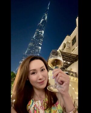 Kenix Kwok Ho-Ying Instagram - Cheers 🎅🏻🎄🌟🍾🥂❤️❤️
