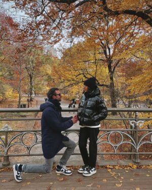 Kenza Saïb Couton Instagram - Quand il me demande si je veux aller manger des pancakes. 🥞🍂 #coupdefoudreacentralpark #joke #teampremierdegréensueur