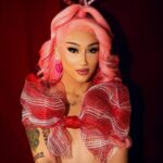 Kerri Colby Instagram - Hugs, Kisses & Valentines Wishes ♥️🎀💋 Photography: @_orbel