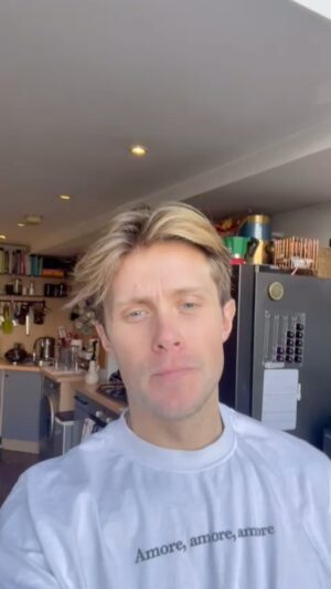 Kerry Ellis Instagram - Listen to @robhouchen and insanely talented artist in this industry, talking about his top tip to succeed. If you want to know your potential join me on my 12 week online course that starts next month, limited spaces, so grab your spot quick and join the waiting list, Lincoln bio, or Instories happy Sunday.