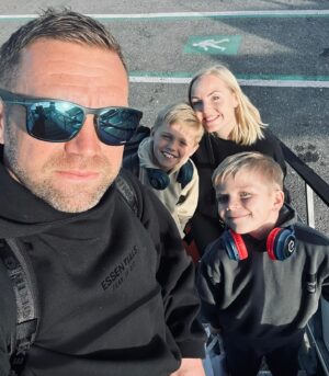 Kerry Ellis Instagram - Happy dad’s day !!!!!!! We are so lucky to have you … #bestdadever #happyfathersday #family #love