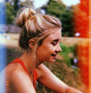 Kerry Ingram Instagram - The butterfly flew away :(