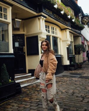 Kerry Ingram Instagram - You can take the girl out of the pub but ya can’t stop her posing in front of one x