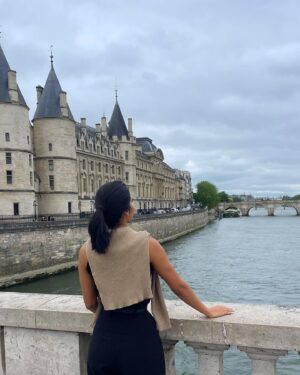 Kethelllen Avelino Instagram - De mais um dia de turista nesse lugar mágico ✨🥹🇫🇷🌹