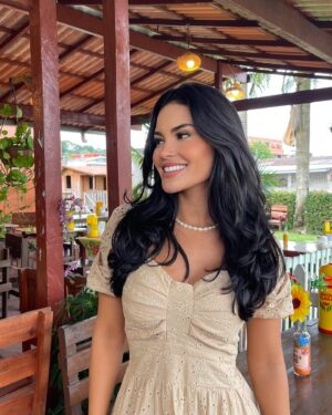 Kethelllen Avelino Instagram - Sábado ✨🤍🌹🌳🌱