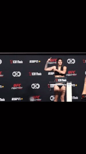 Ketlen Vieira Instagram - “Não há milagres sem sacrifícios.”
.
.
.
#ufc #feinabalavel #perdadepeso