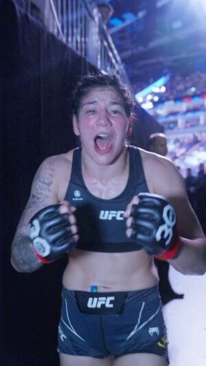 Ketlen Vieira Instagram - HOJE VAI SER TUDO NOSSO!

Muita emoção na vitória de 🇧🇷 @KetlenVieiraUFC no #UFCLondres! 

[ Assista ao vivo no @UFCFightPassBR ]