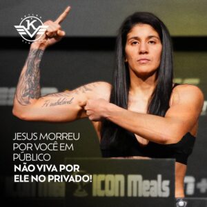 Ketlen Vieira Instagram - Que sua vida seja um testemunho visível do amor e sacrifício de Jesus 🙏🏻 

May your life be a visible testimony of Jesus' love and sacrifice 🙏🏻