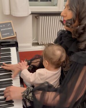 Khatia Buniatishvili Instagram - Danke ❤️ Berlin, Hamburg, Hannover, Düsseldorf, Munich 🎄

#germany #recitaltour #beforechristmas #berlin #hamburg #hannover #düsseldorf #munich #münchen #music #art #piano #love #life #khatiabuniatishvili