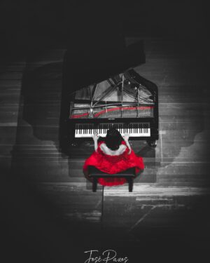 Khatia Buniatishvili Instagram - Geneva - 13.10.2023 ♥️

Merci ✨ Je vous aime ♥️

#geneva #switzerland #victoriahall #soldoutconcert #fondationminkoff #music #art #piano #concert #recital #cartier #love #life @avetis.association #khatiabuniatishvili