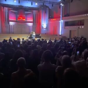 Khatia Buniatishvili Instagram - Brussels 05.10.2023 

♥️

Merci. Je vous aime.

#bruxelles #brussels #belgium #bozar #music #art #piano #recital #concert #cartier #love #life #khatiabuniatishvili