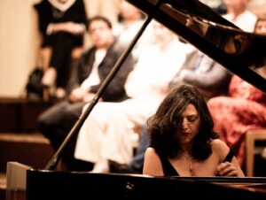 Khatia Buniatishvili Instagram - The magic of Musikverein.. ✨
Danke Wien ♥️

Photos N.:2,4,5,6,7 @julia_wesely_photographer 
Styled by @arthurmayadoux 
High Jewelry @cartier 
#Vienna #Austria #wien #oesterreich #musikverein #goldenensaal #music #art #love #life #piano #concert #solorecital #classicalmusic #cartier #khatiabuniatishvili