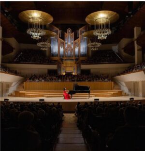 Khatia Buniatishvili Instagram - Gracias Madrid 🇪🇸💃🏻

#madrid #spain #music #art #love #life #cartier #piano #concert #khatiabuniatishvili