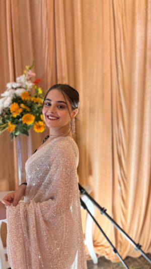 Khushi Mishra Instagram - मूह तो बंद करो अंकल🥱
The only kinda drama I like being a part of🤭
.
🎥: @flyado @atisha92 ♥️