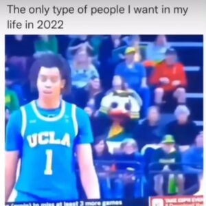 Kiami Davael Instagram - A little Sunday motivation: lift them heads up, Kings & Queens. You’re doing your absolute best, you showed up .. & that is ALWAYS enough! I’m the person to remind you of your royalty (without you even asking 💯💯), lest you forget .. & I accept nothing less than complete reciprocity from my circle. PERIOD! 

For 2022. For forever. You are loved. ❤️