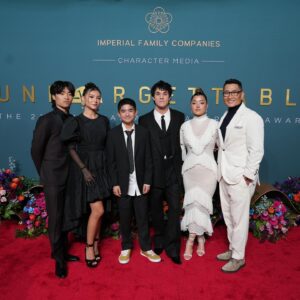 Kiawentiio Instagram - LA!
Thank you Unforgettable Gala for letting me attend with my favorite people. Such a wonderful experience, especially along side these goofballs <3

Styled by: @christianstroble 
Hair: @laurarugetti 
Makeup: @jasminws 
Earrings: @niioperkins