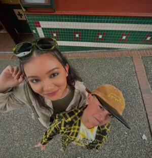 Kiawentiio Instagram - Ran into that avatar kid, he rly likes hats for some reason🤷🏽‍♀️