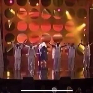 Kiely Williams Instagram - Taking a stroll down memory lane!! Swipe for commentary on the “shoe incident” plus @sabrina.bryan interrupting said commentary with her texts! 🤣🤣🤣🤣