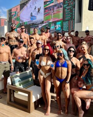 Kiera Hogan Instagram - Vegas part 1 💙💙