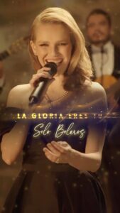 Kika Edgar Instagram - Porque negar que estoy de ti enamorada ❤️ Si alma mía, #LaGloriaEresTú ⭐ Escuchala🎧 en YouTube #SoloBoleros #LaGloriaEresTú #KikaEdgar #Music #SoloBoleros #Bolero #Boleros